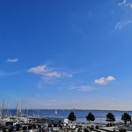 Sunny Seaside Apartment Kiel Luaran gambar